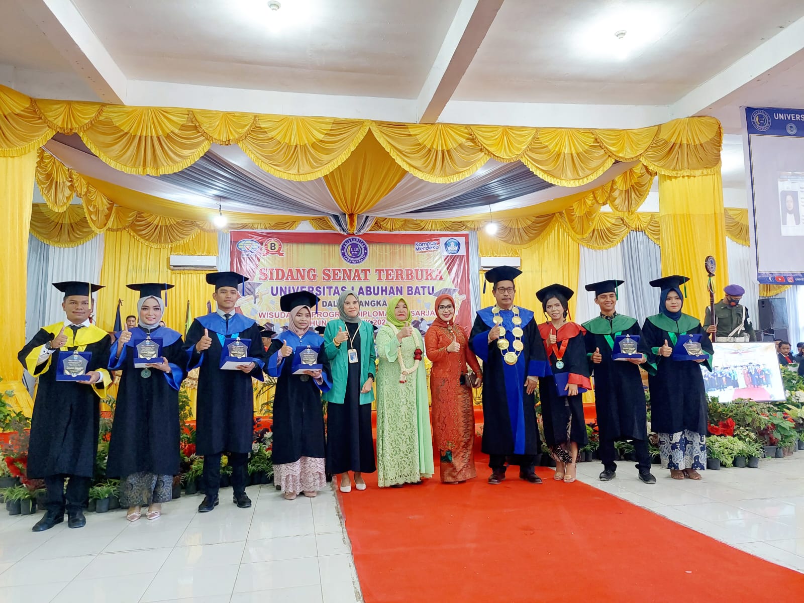 592 Wisudawan/Wisudawati Universitas Labuhanbatu di Wisuda Tahun 2022