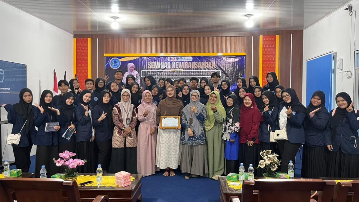 HIMPROPEDIKA gelar Seminar Kewirausahaan dengan Tema “Milenial & Gen Z Berbisnis dengan Strategi, Gaya, dan Mindset”