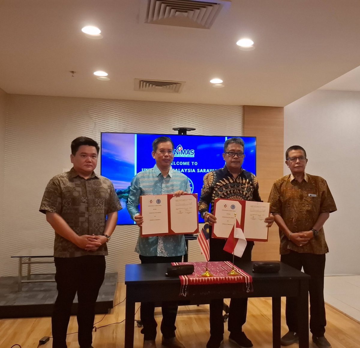 Perkuat Kolaborasi Internasional, Universitas Labuhanbatu Tandatangani MoU dengan Universiti Malaysia Sarawak